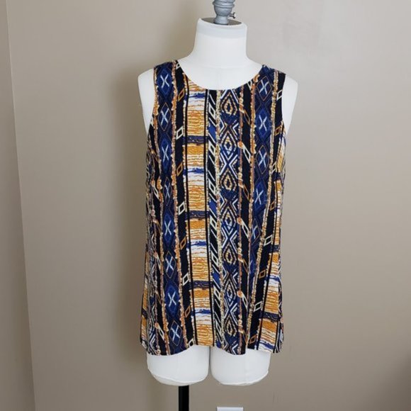 Sold Daniel Rainn Cross Back Tank - Picture 3 of 6